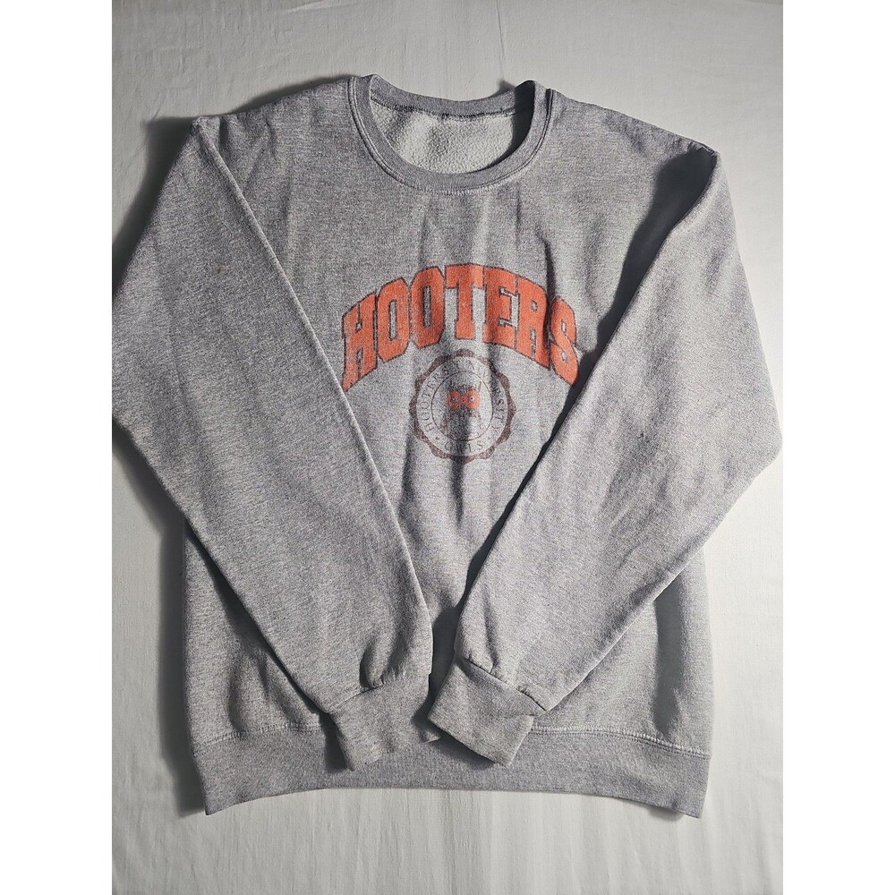 Hooters University Crewneck Sweatshirt Gray Logo Pullover Mens